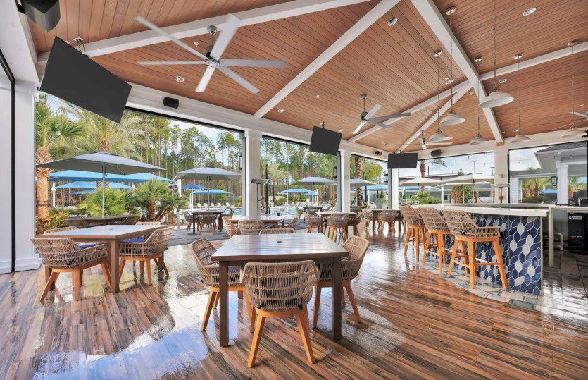 Outdoor Bar & Grill