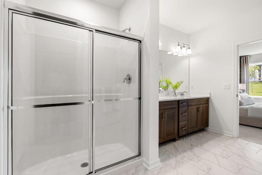 Spa-Like Owner's Bath