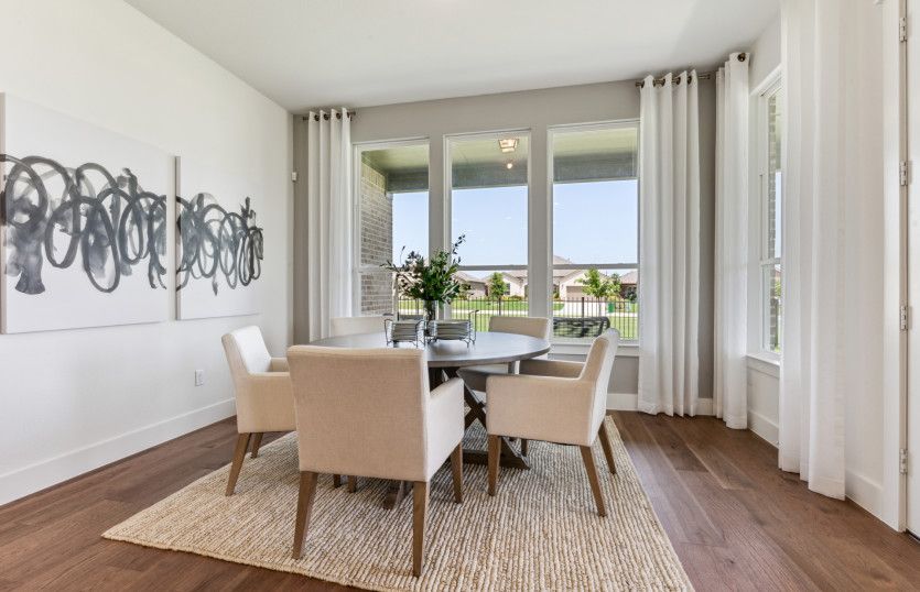 Dining area off kitchen