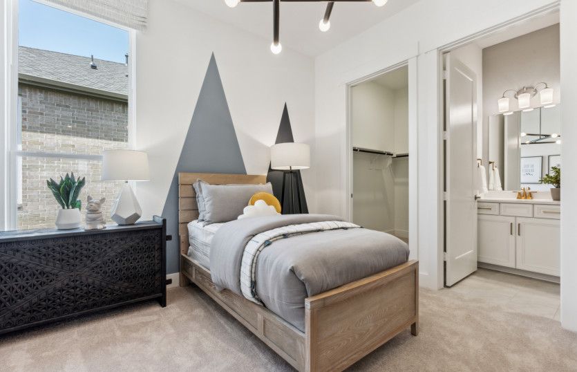 Secondary bedroom