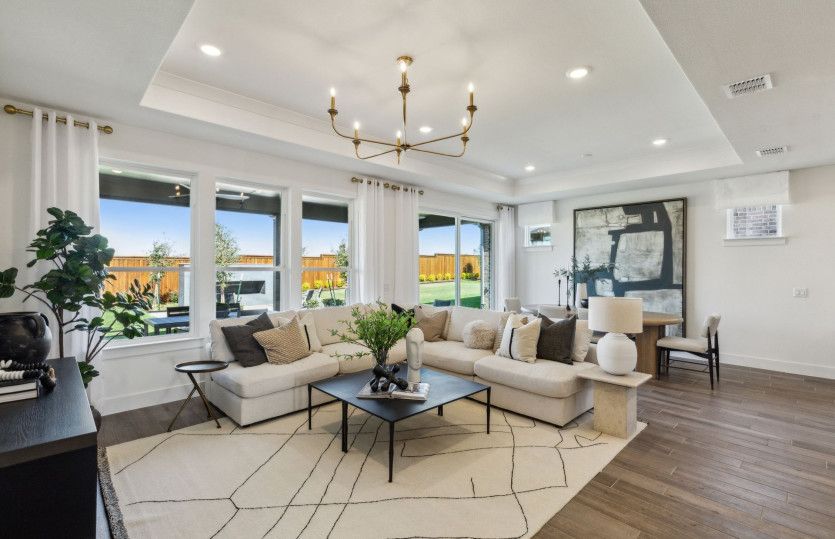 Gorgeous natural lighting in gathering room*model representation