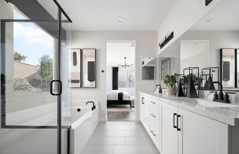 Bellwood Owner's Bathroom