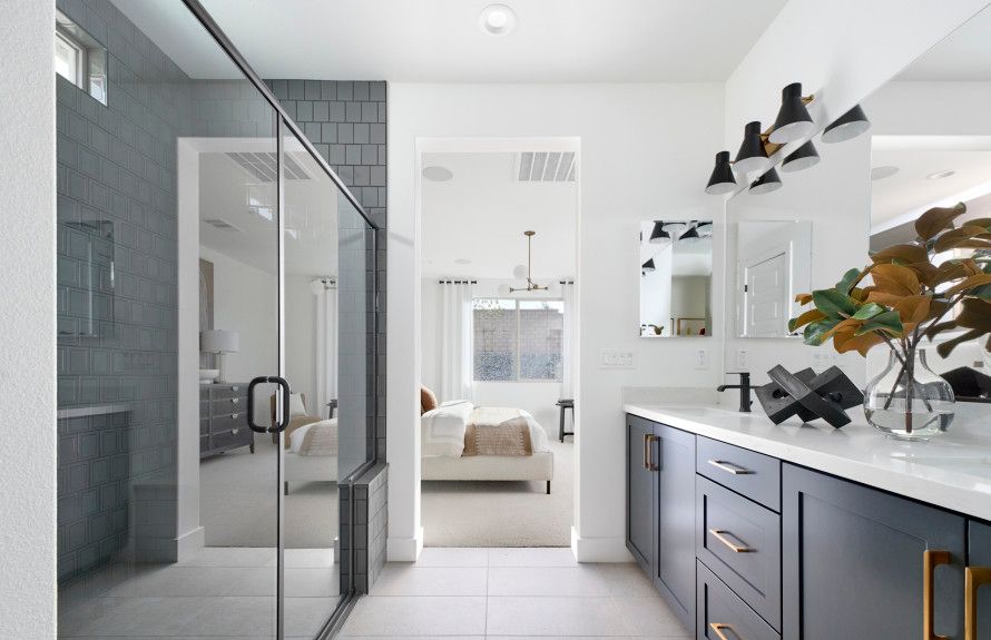 Silver Creek Owner's Bathroom