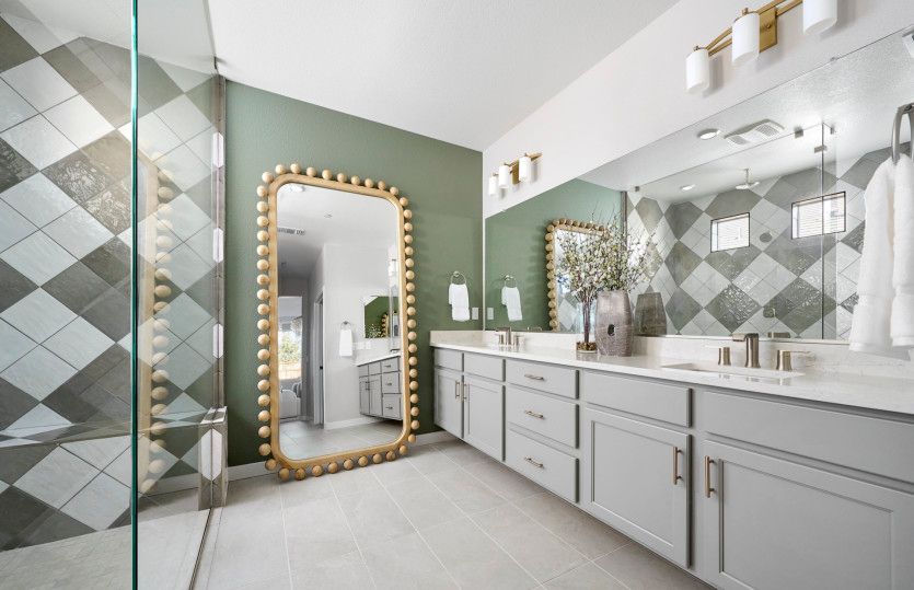 Owner's bath