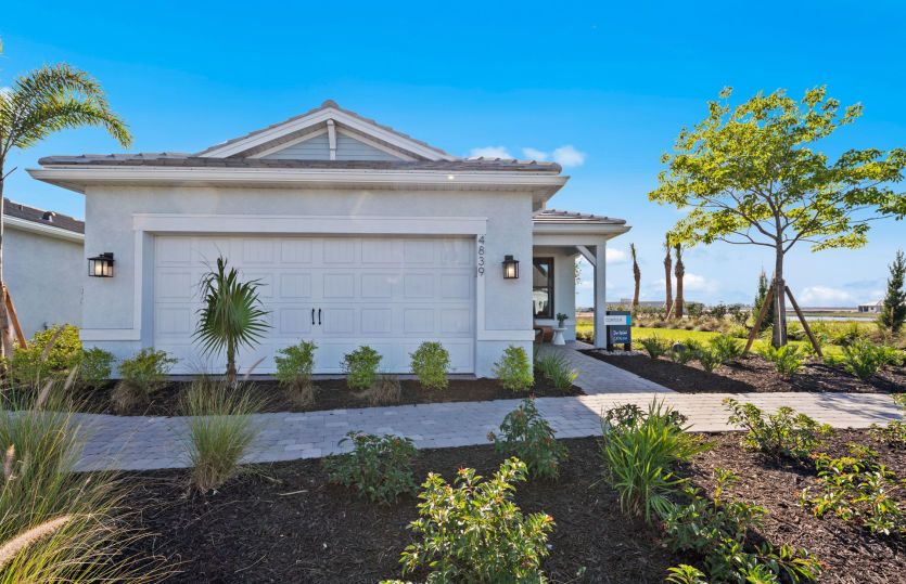 Welcoming Contour exterior