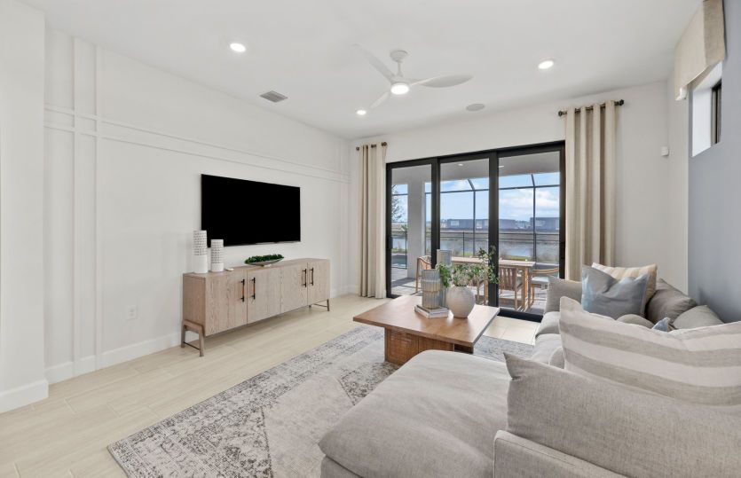 Sliders to lanai perfect for indoor/outdoor living