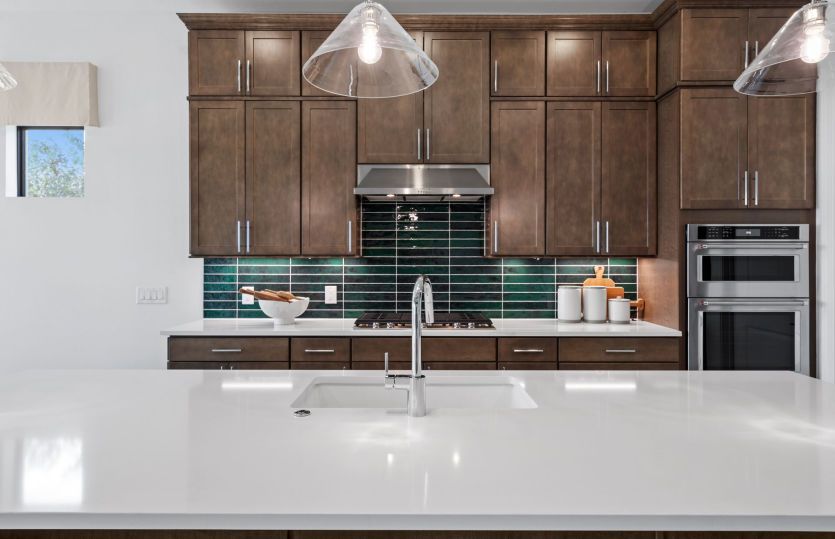 Gourmet kitchen in new homes for sale in Lakewood Ranch