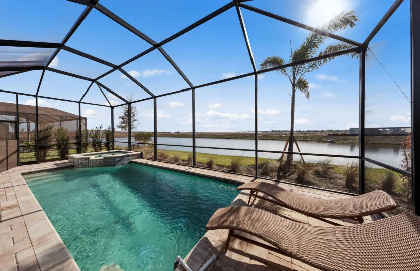 Outdoor living for active adults in Lakewood Ranch