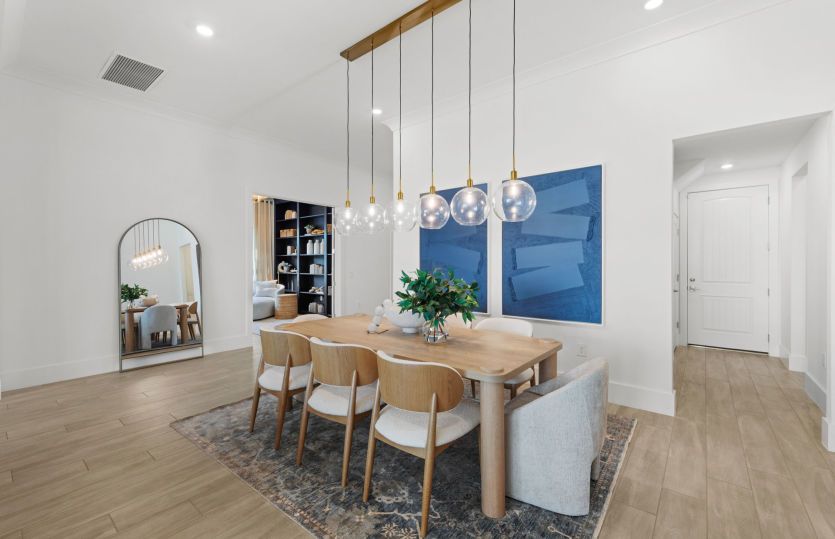 Dining area, great for hosting