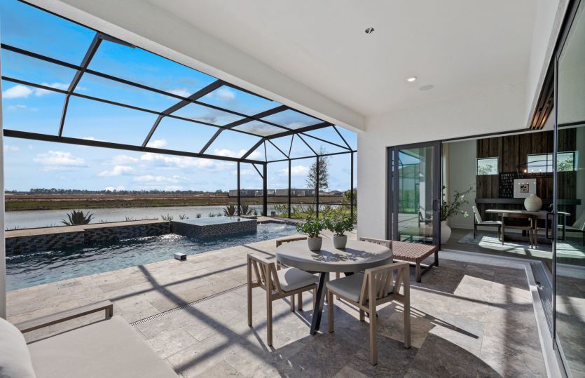 Covered lanai space