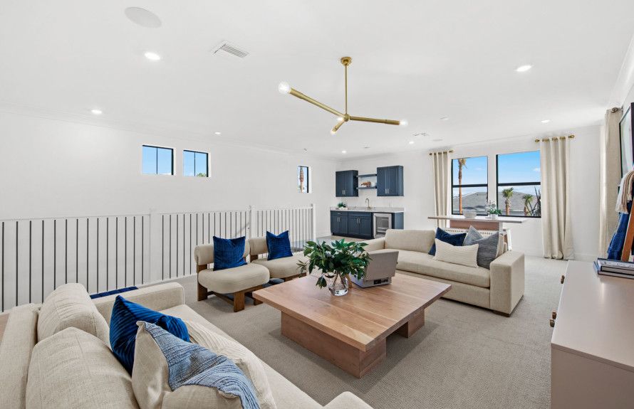 1- and 2-Story Home Designs