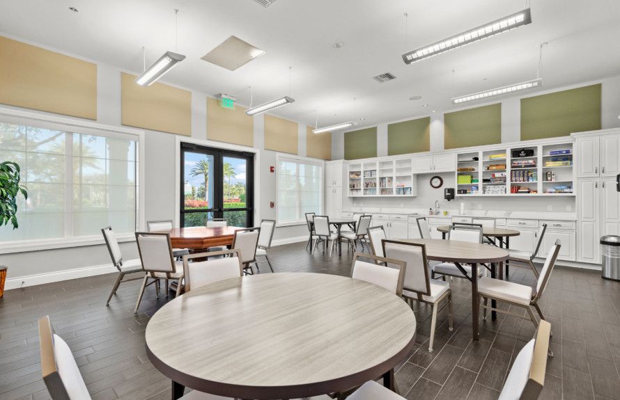 Oasis Club - Craft Room