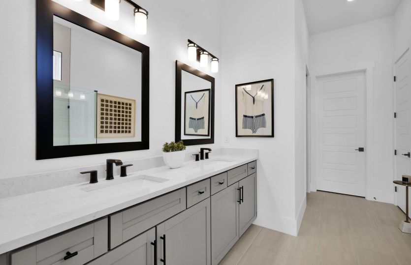 Brixton | Owner's Bathroom