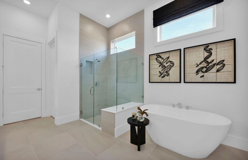 Aventura | Owner's Bathroom