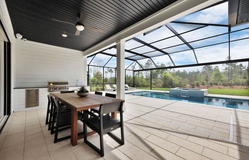 Stellar Grand | Covered Lanai