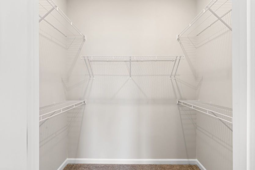 Large Owner's Walk-in Closet - Model Representation