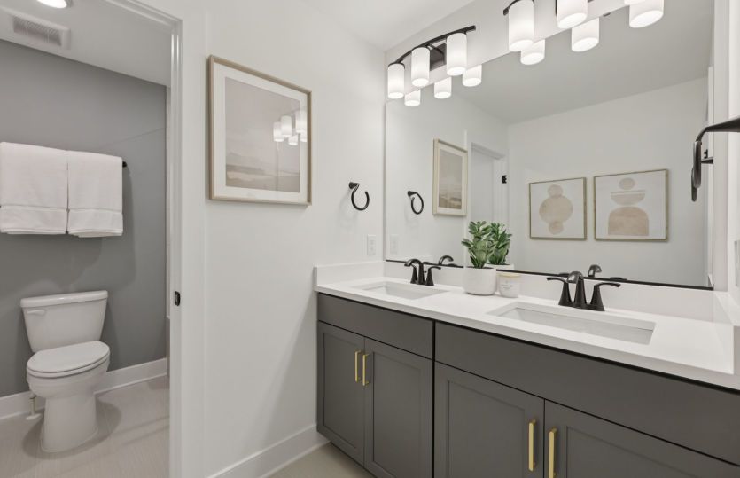 Hall Bath for Secondary Bedrooms