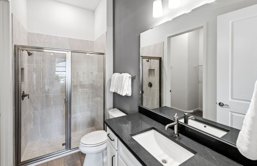 Secondary Bathroom with Modern Finishes