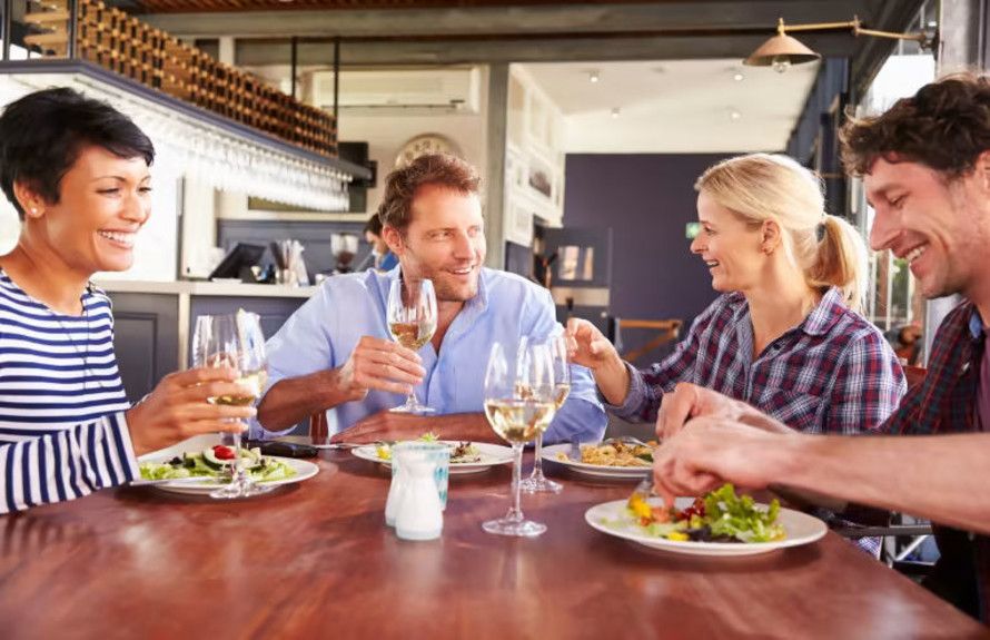 Dining & Entertainment Nearby