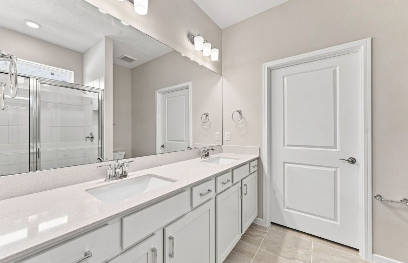 Owner's Bath w/Dual Sinks