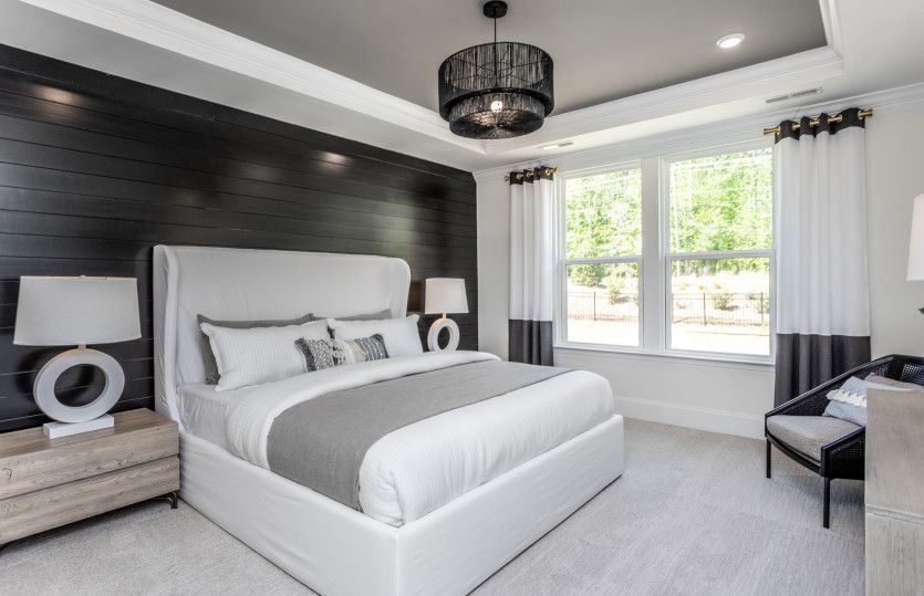 Owner's Suite with Tray Ceiling