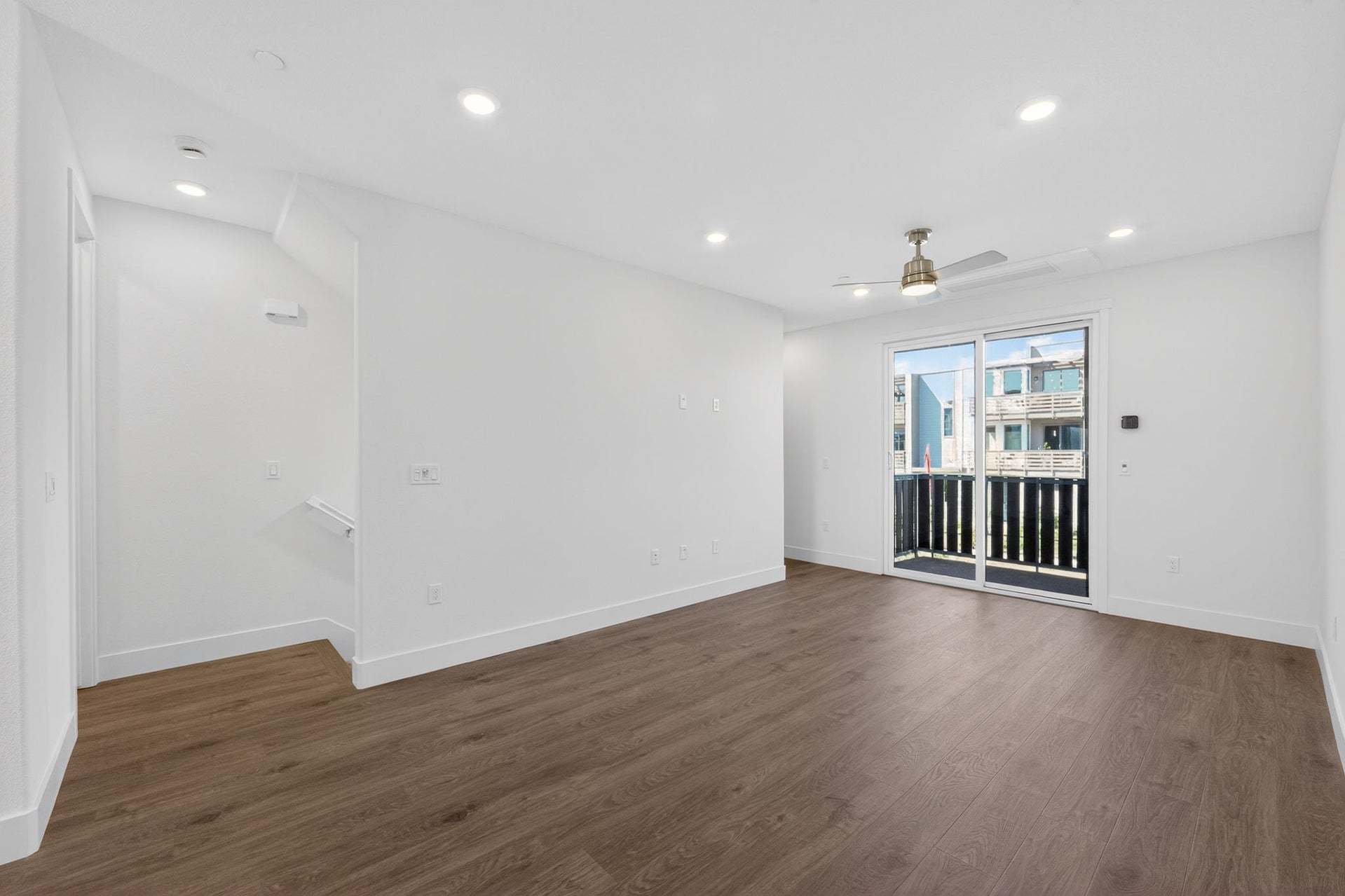 TH1 | Living Room