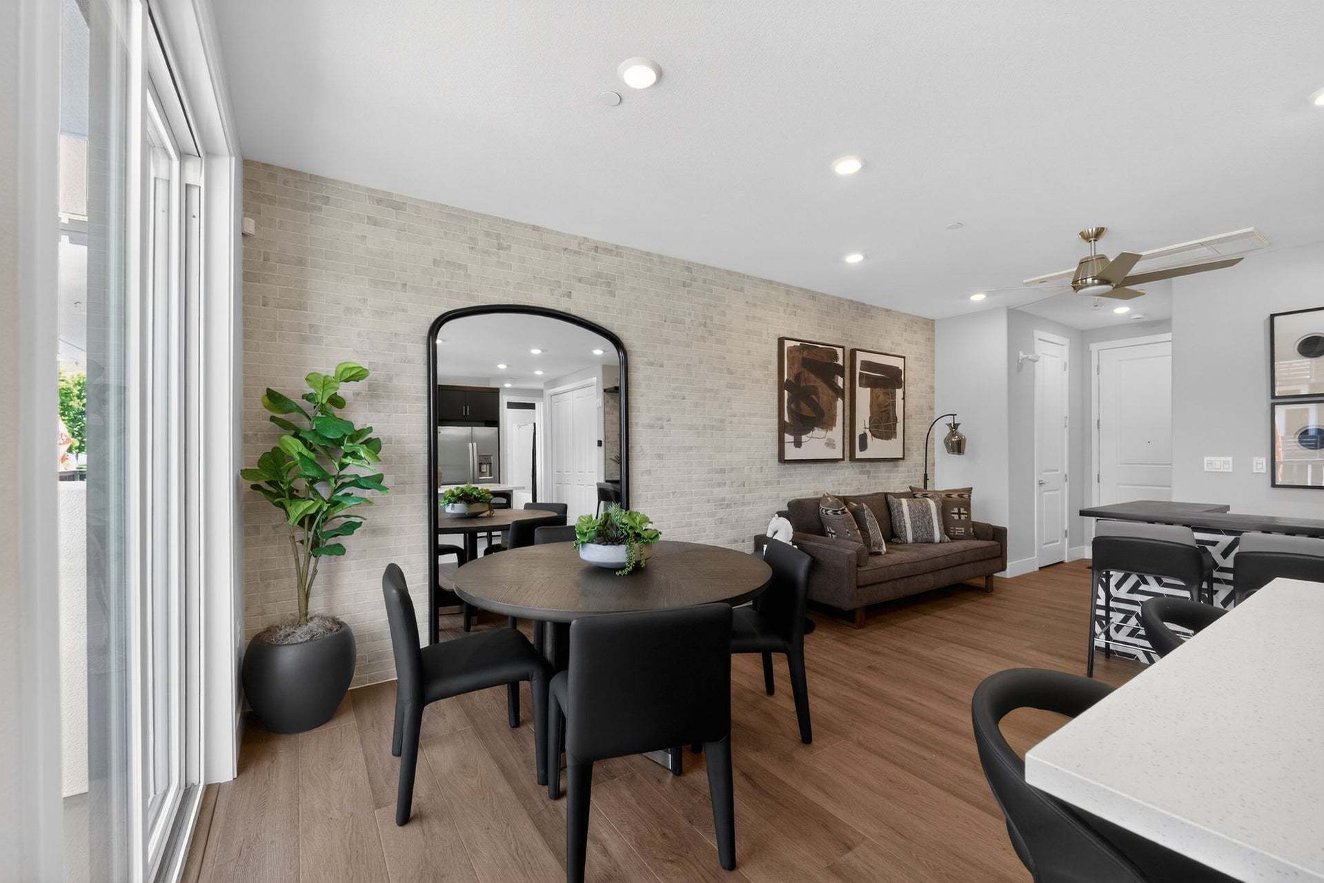 Residence 3 | Dining