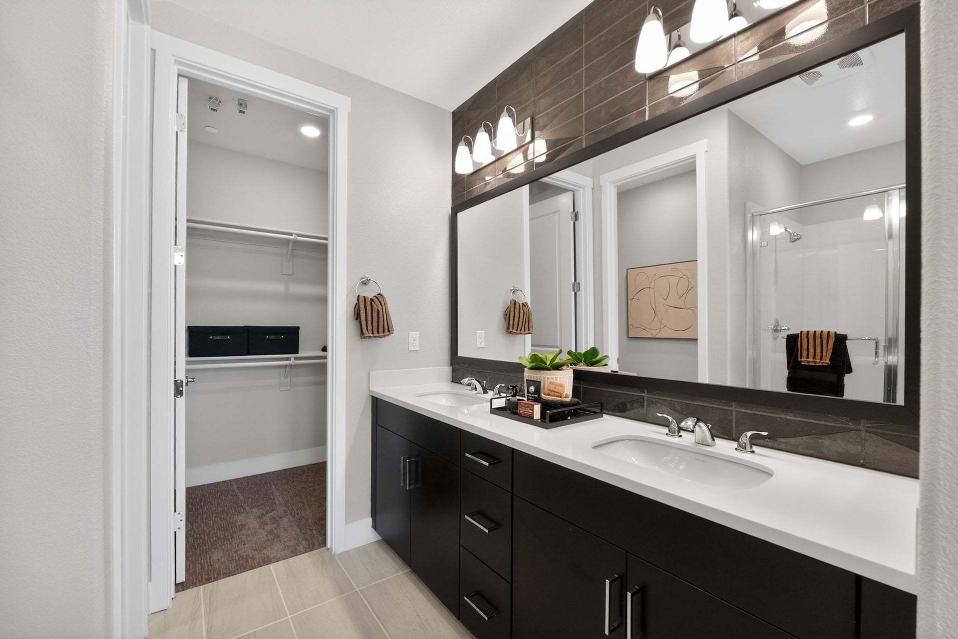 Residence 3 | Owner's Bathroom