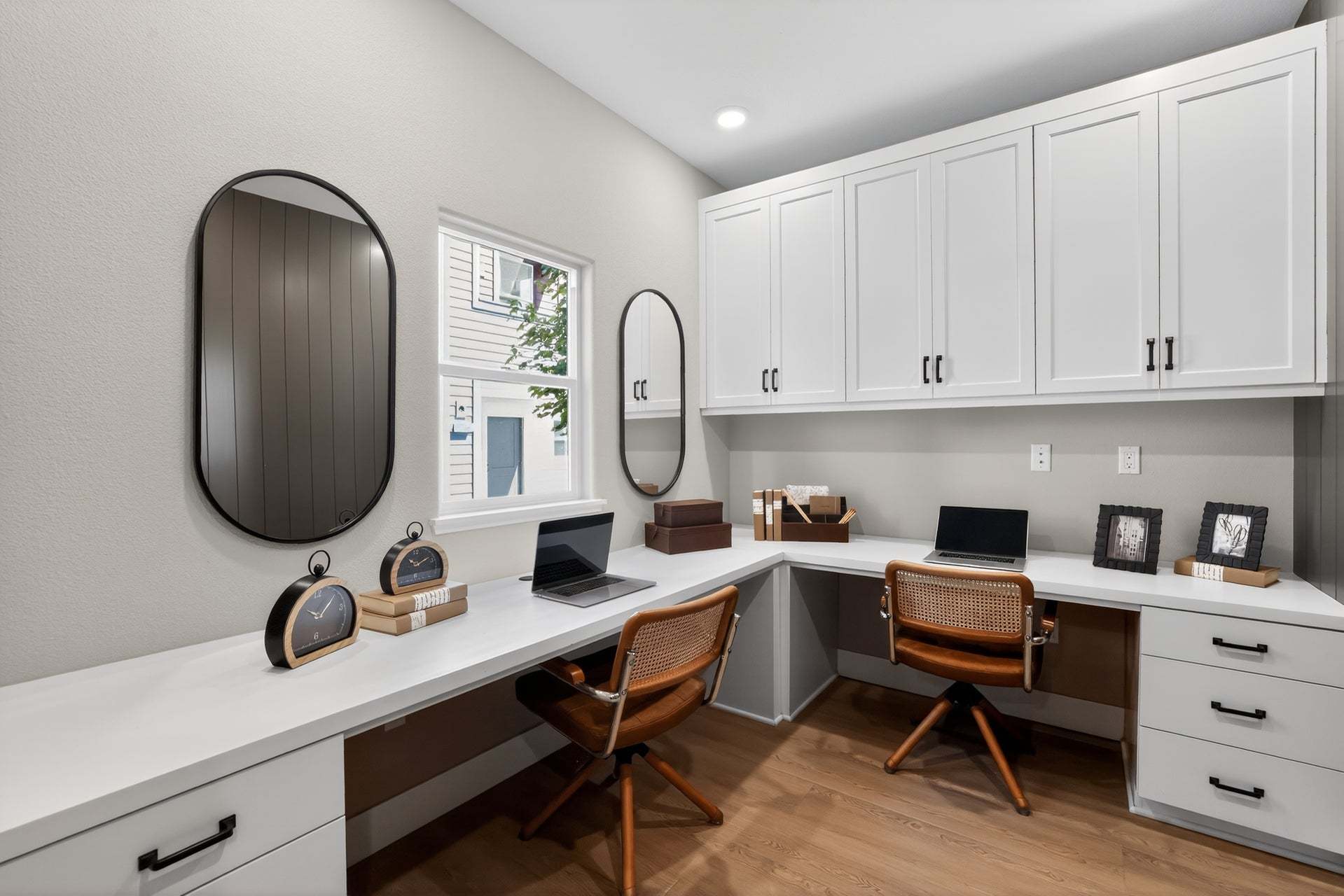 Row Townhomes Residence 5 | Home Office