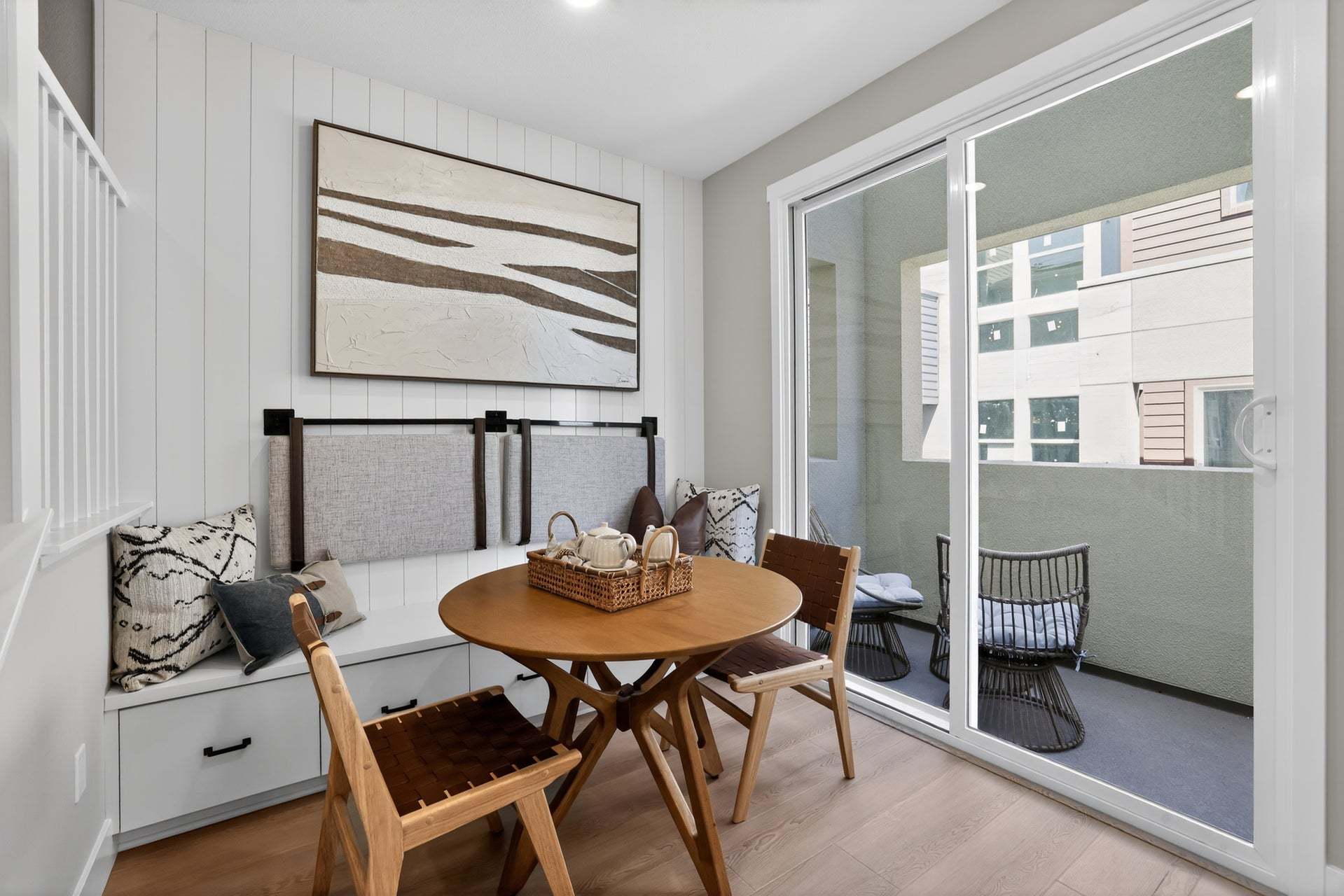 Row Townhomes Residence 5 | Dining