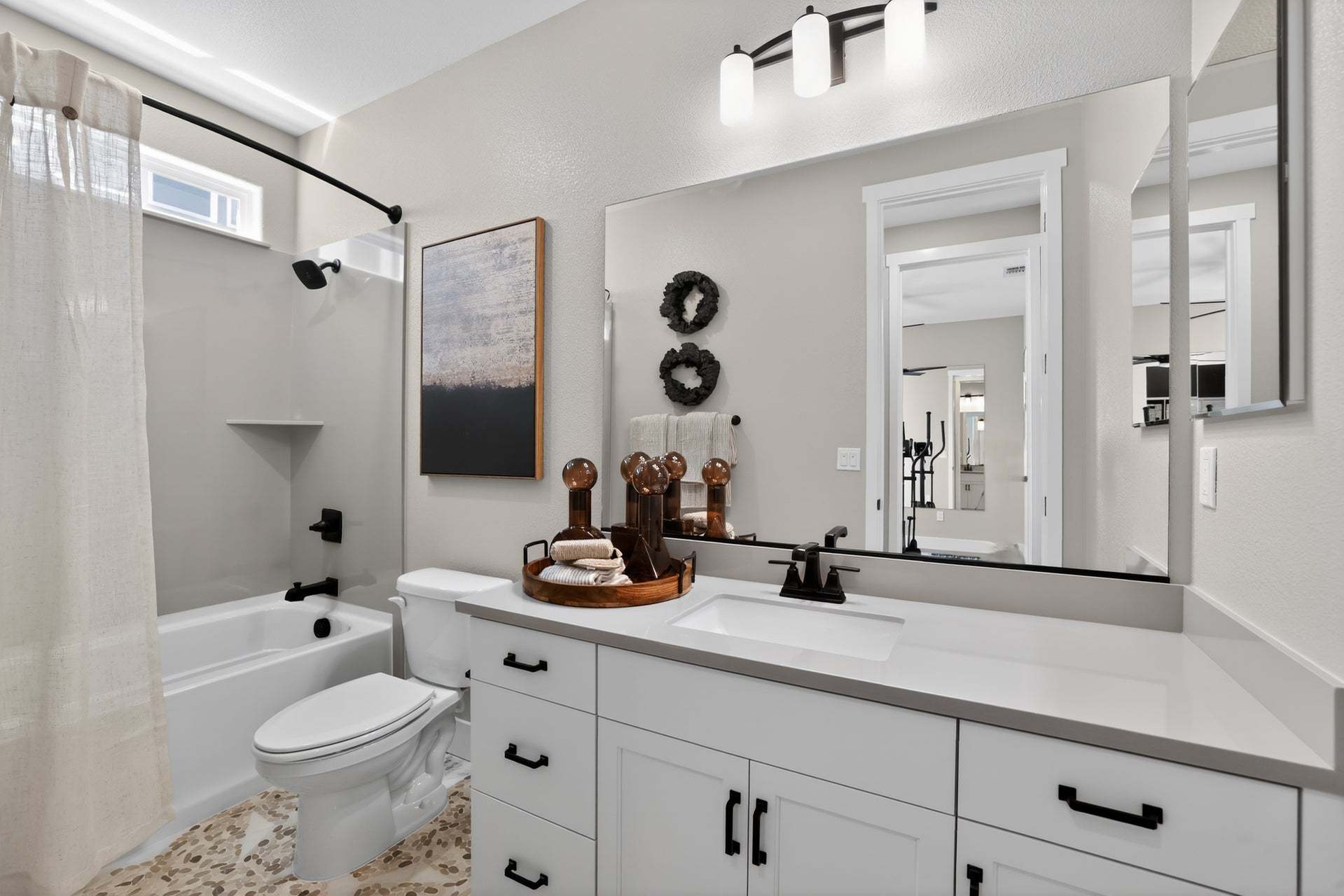 Row Townhomes Residence 5 | Bath 3