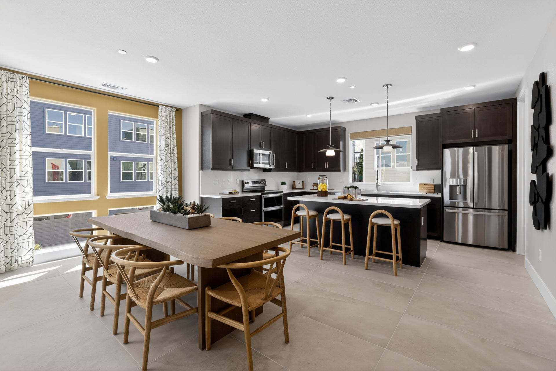 Row Townhome Residence 6 | Dining