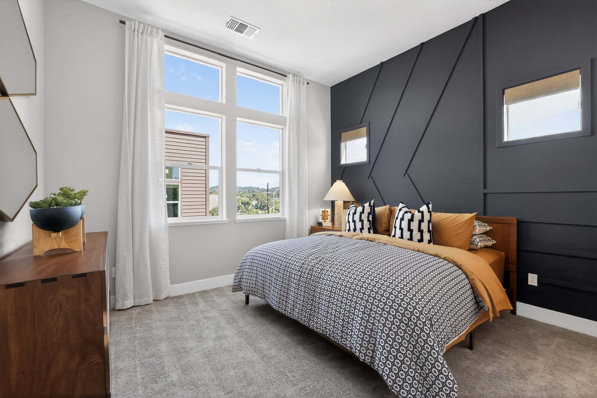 Row Townhome Residence 6 | Owner's Suite