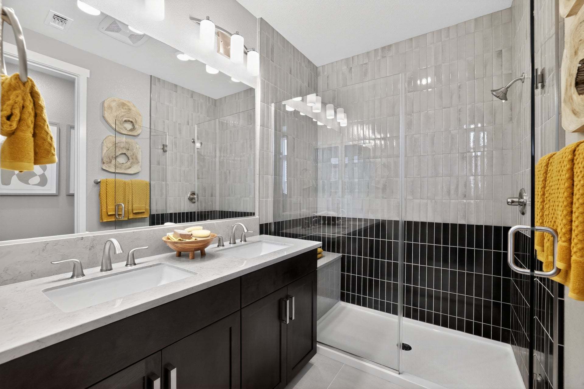 Row Townhome Residence 6 | Owner's Bath
