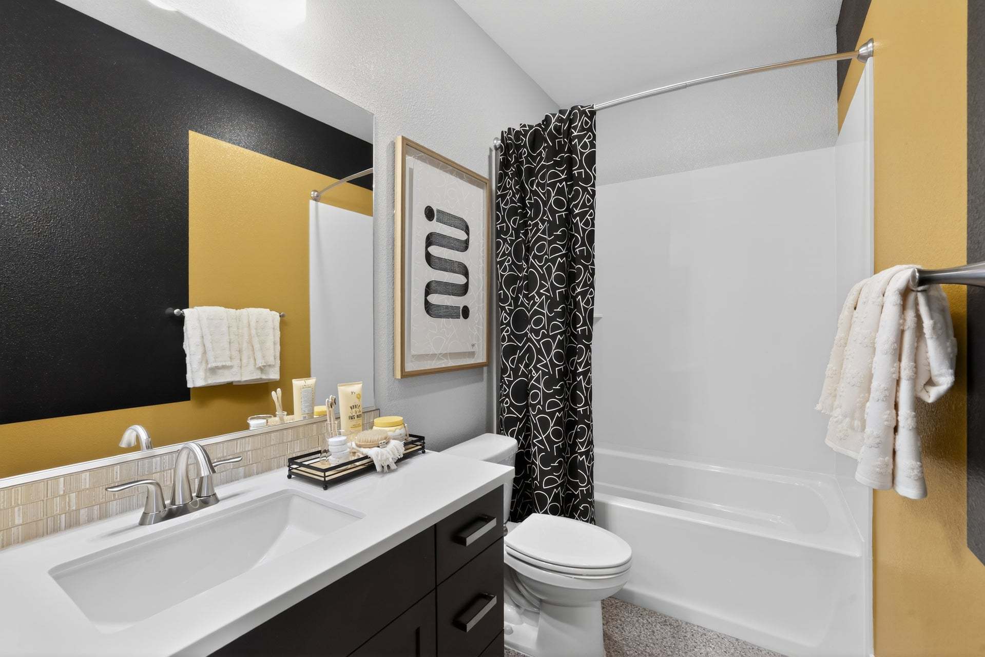 Row Townhome Residence 6 | Bath 2