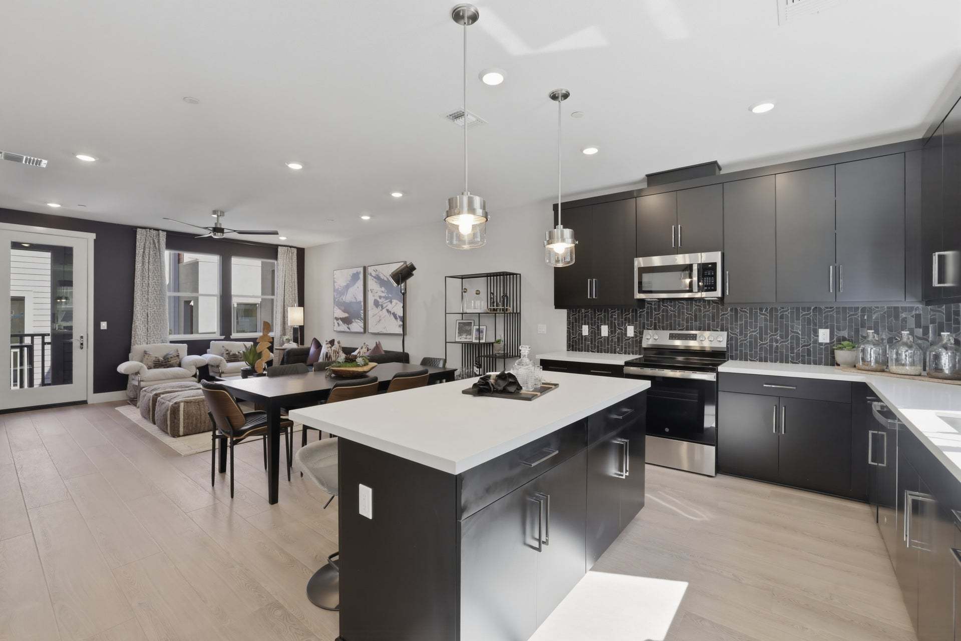Row Tohomes Residence 4 | Kitchen