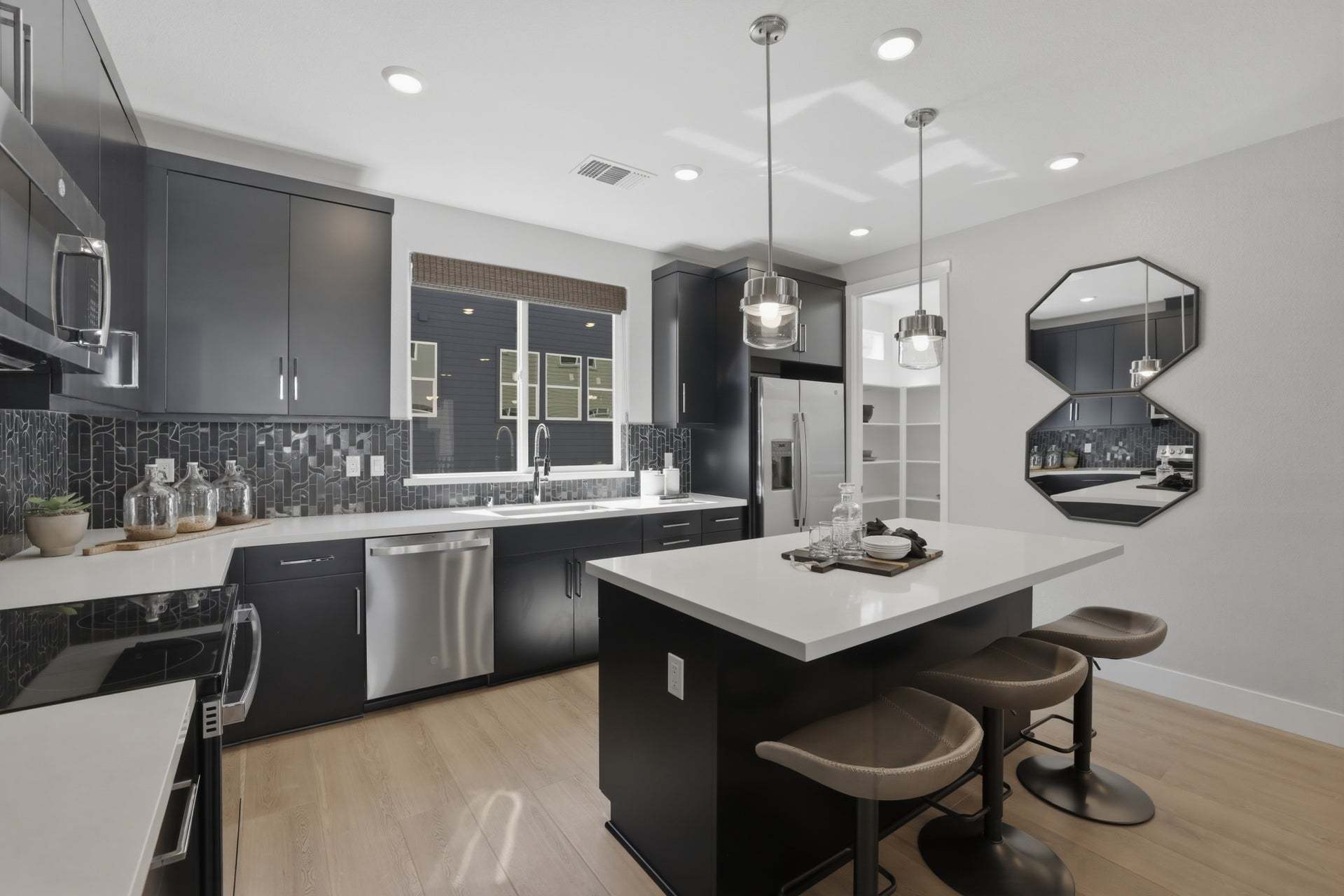 Row Tohomes Residence 4 | Kitchen