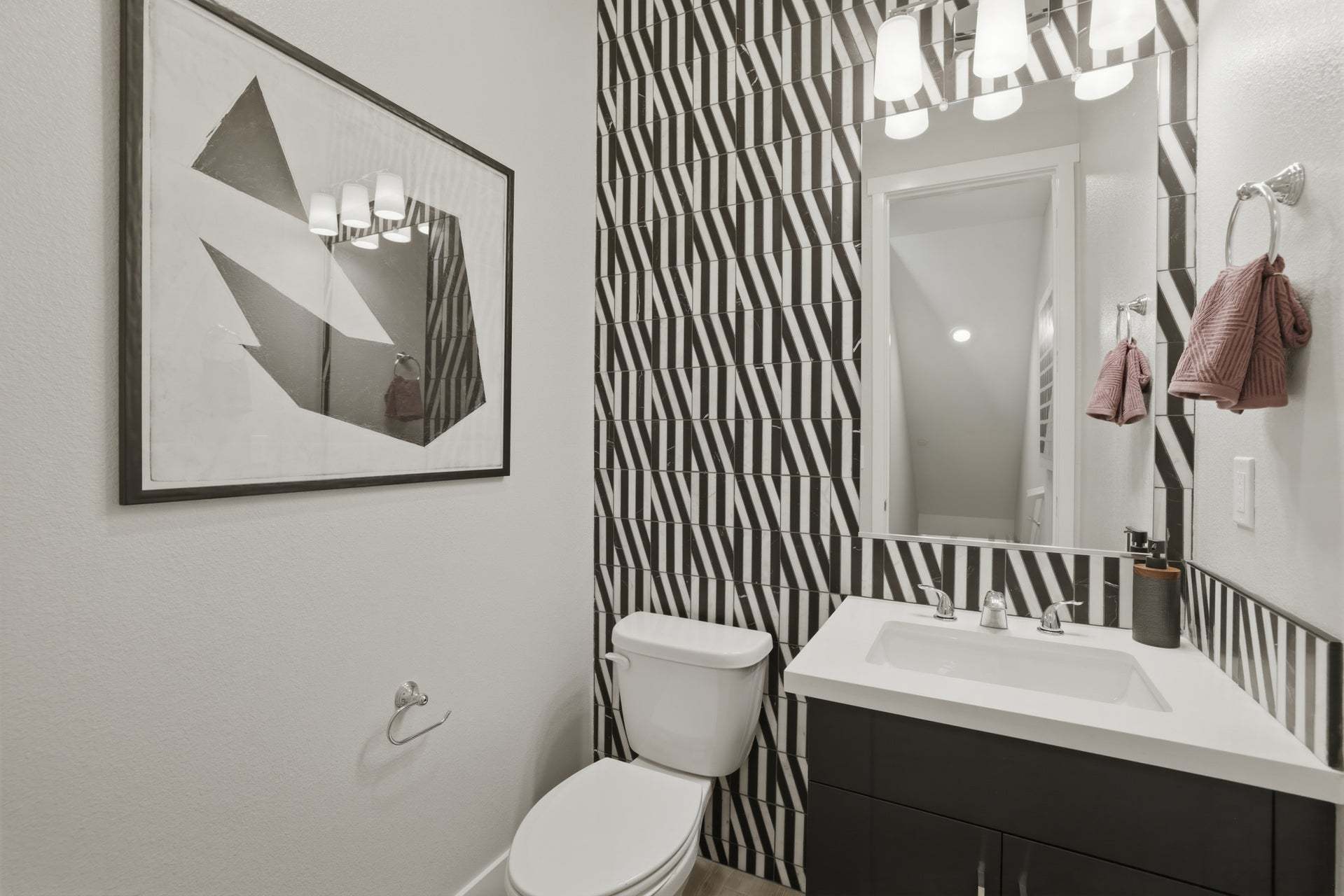 Row Tohomes Residence 4 | Powder Bath
