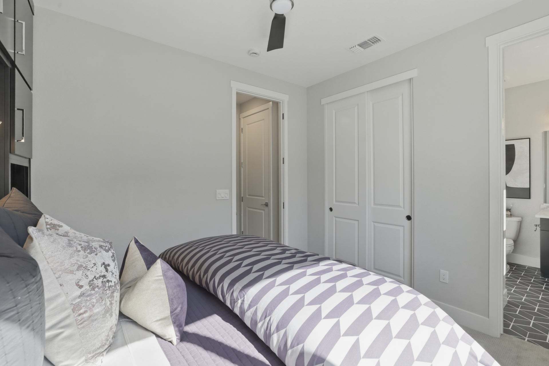 Row Tohomes Residence 4 | Bed 2