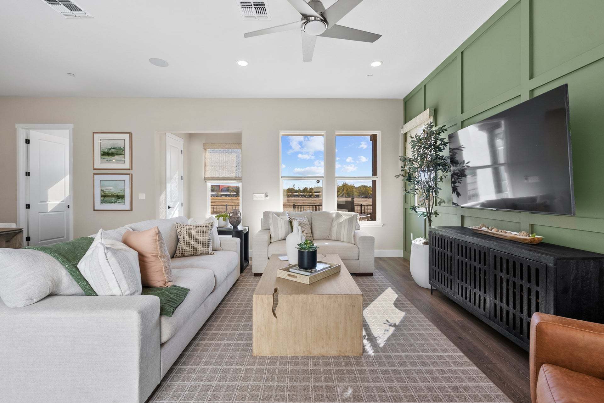 Greenway Residence 2 - Living