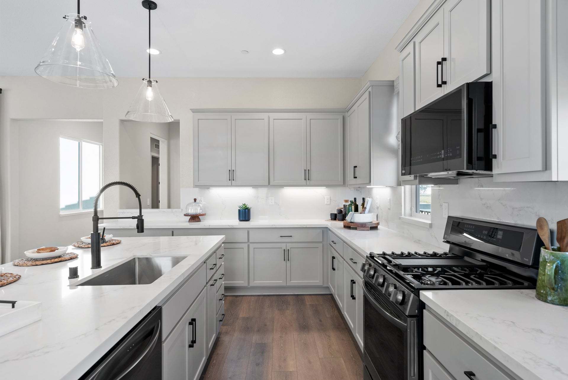 Greenway Residence 2 - Kitchen