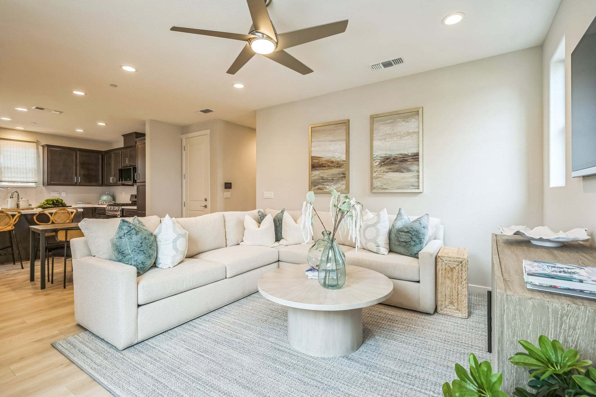 Residence 7 | Gathering Room