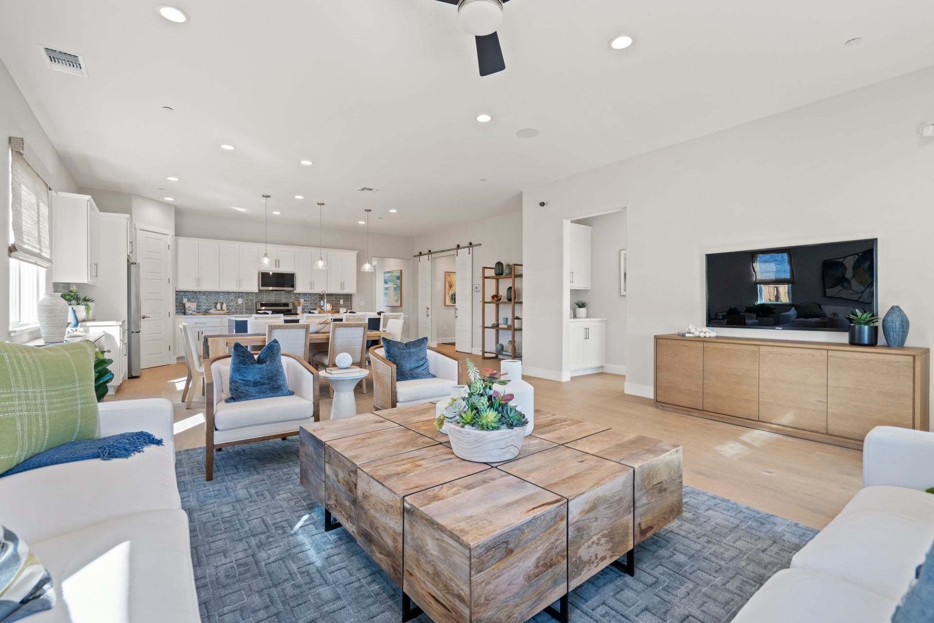 Greenway Residence 3 - Living