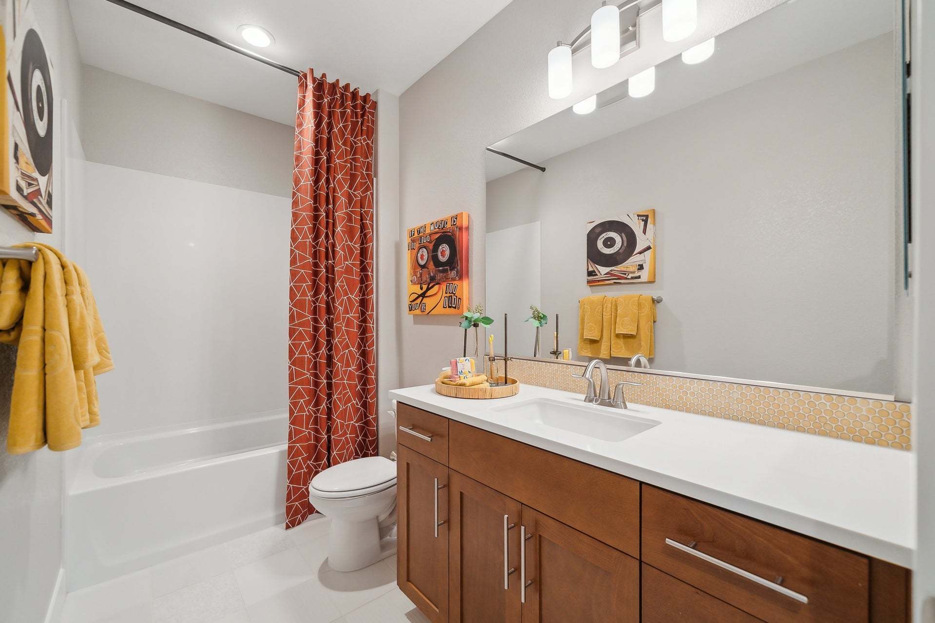 Residence 2 | Bath 2