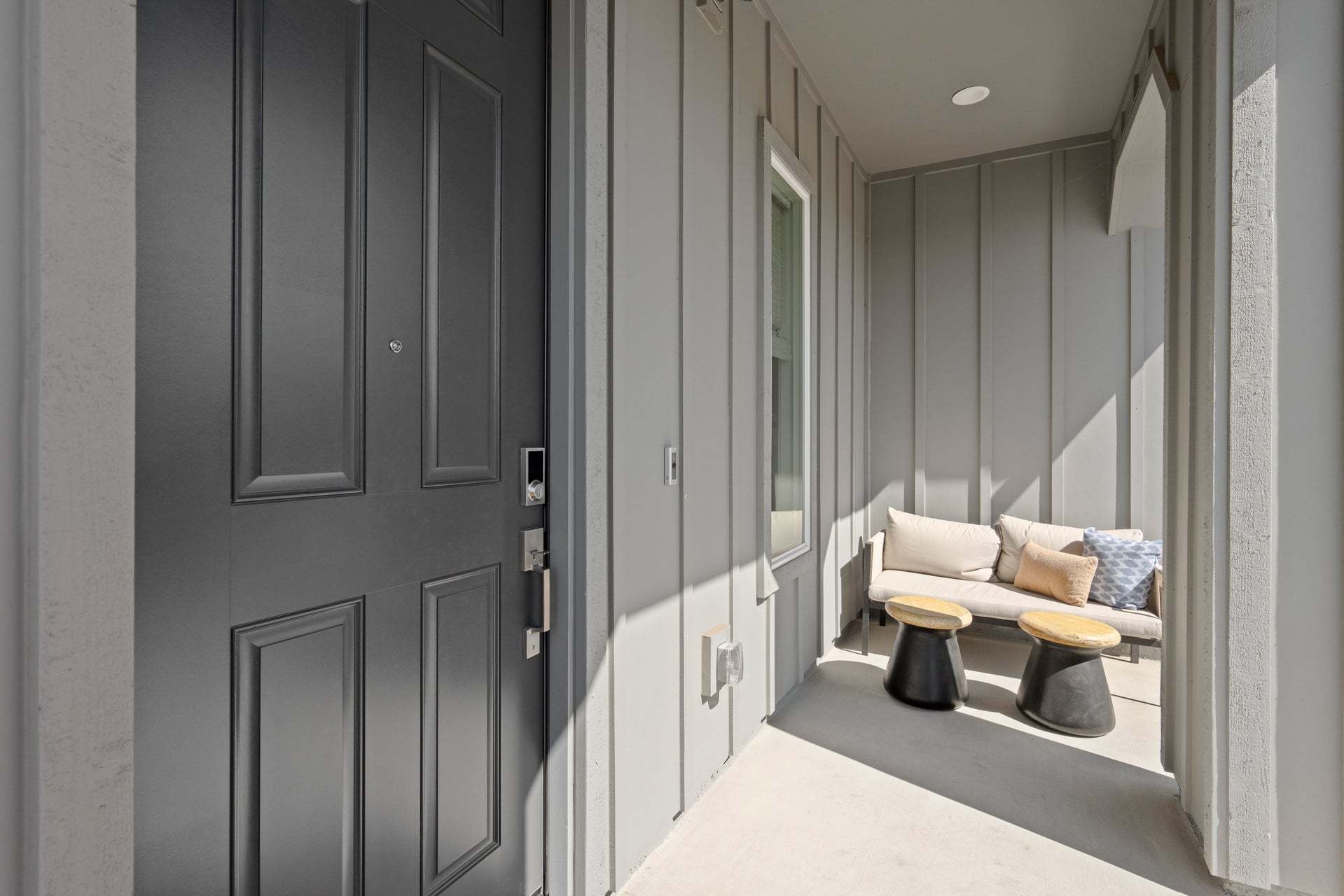 Bungalows Residence 2 - Front Porch