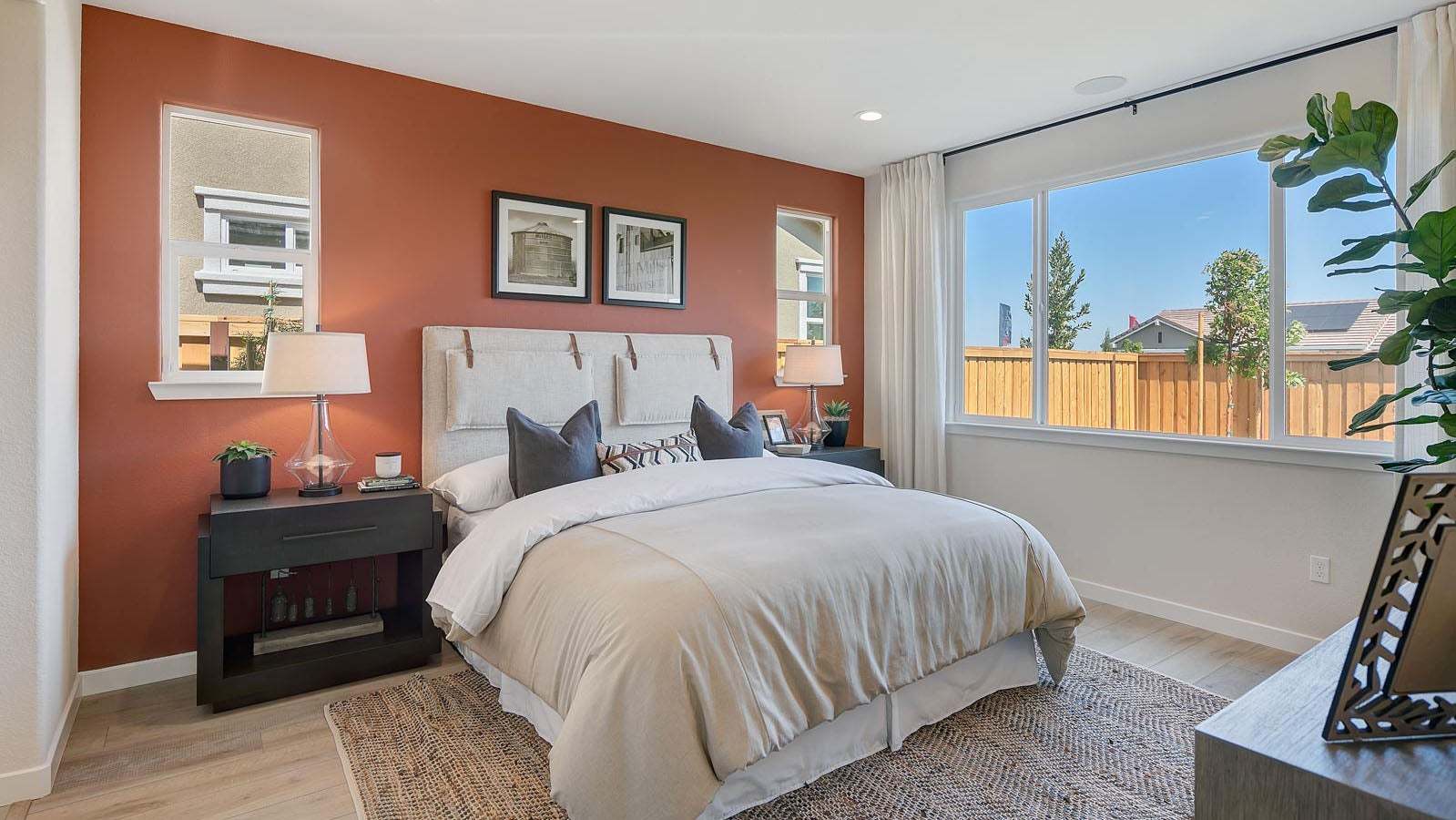 Residence 2 Model Owner's Suite