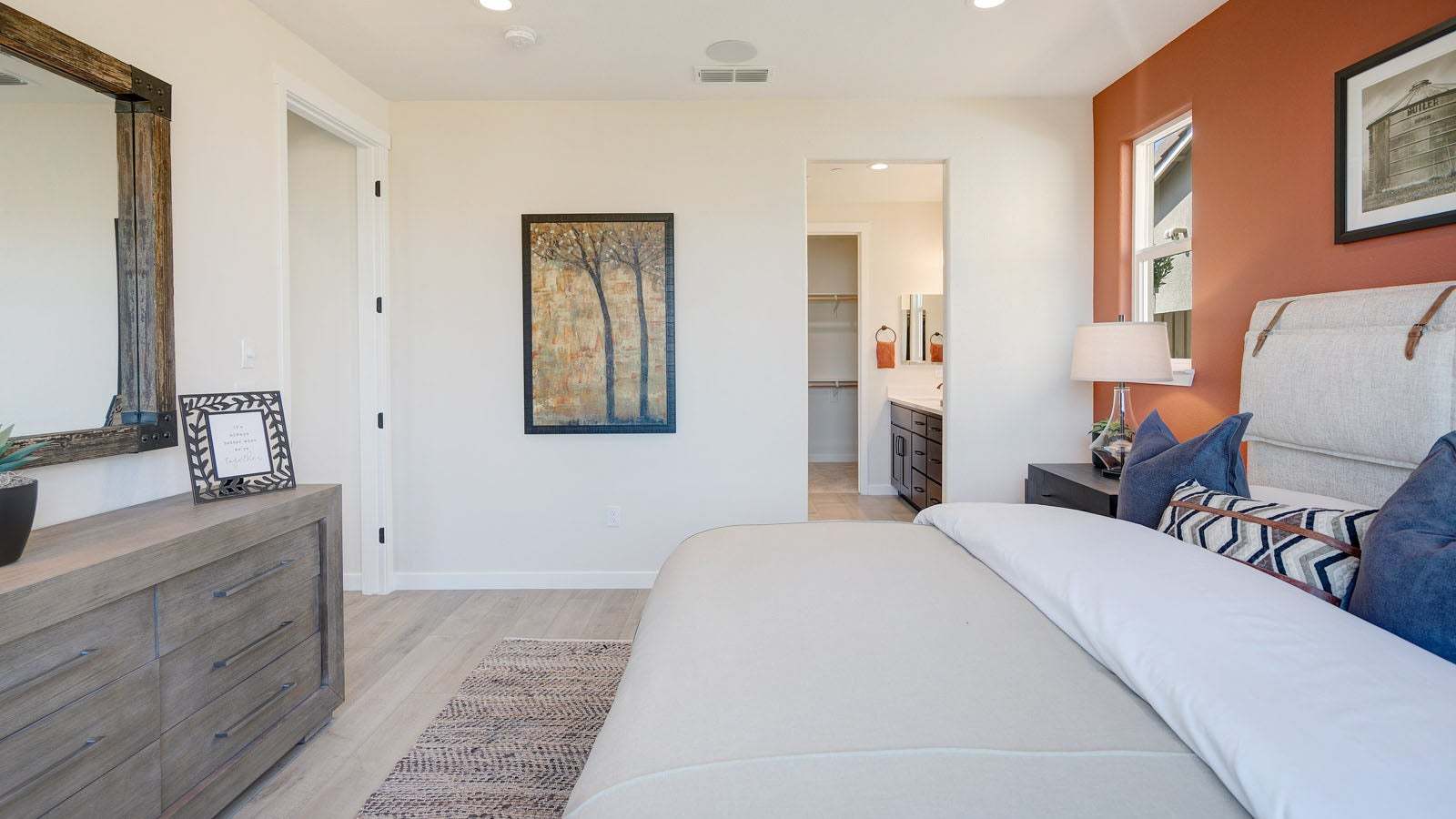 Residence 2 Model Owner's Suite