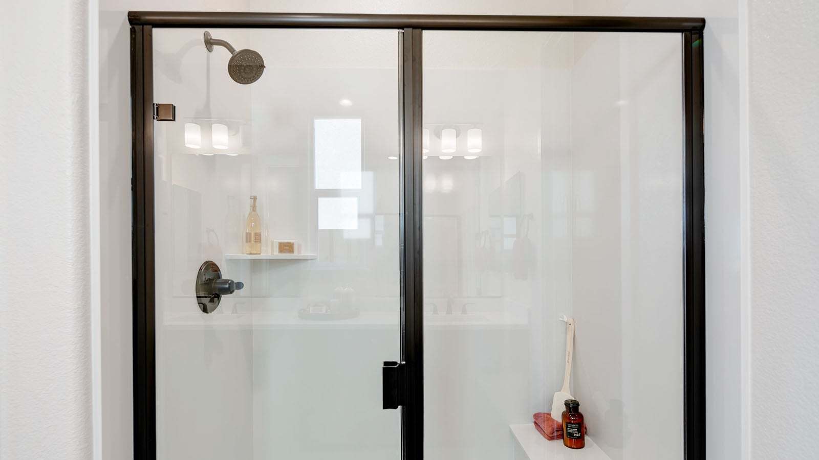 Residence 2 Model Owner's Bath
