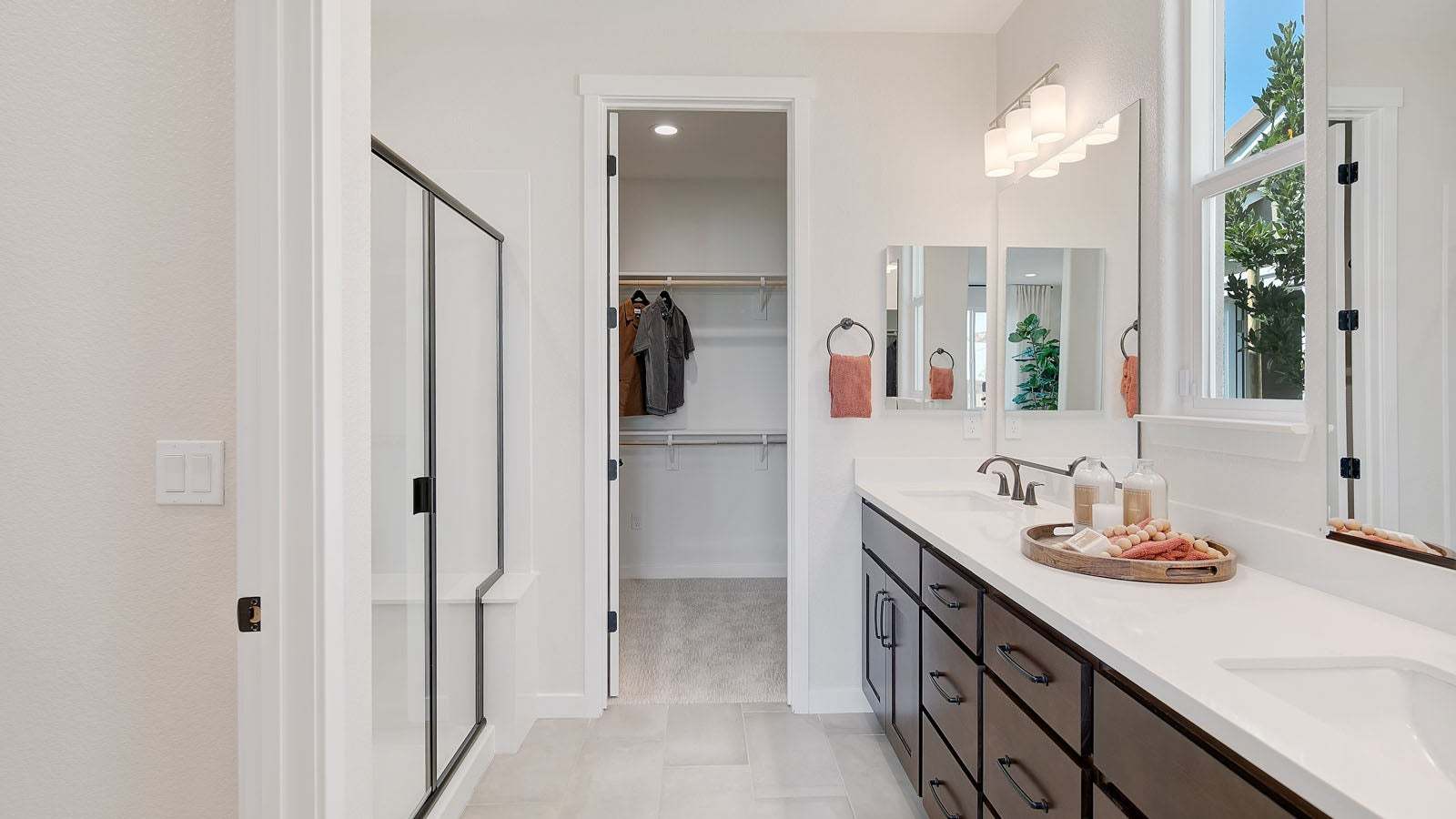 Residence 2 Model Owner's Bath