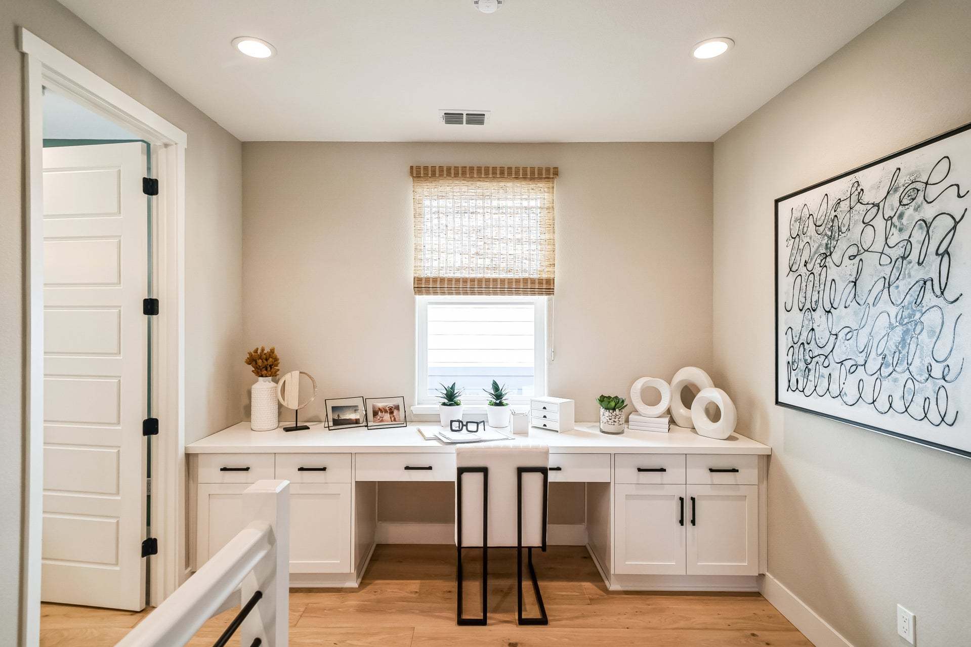 Residence 3 | Loft Desk